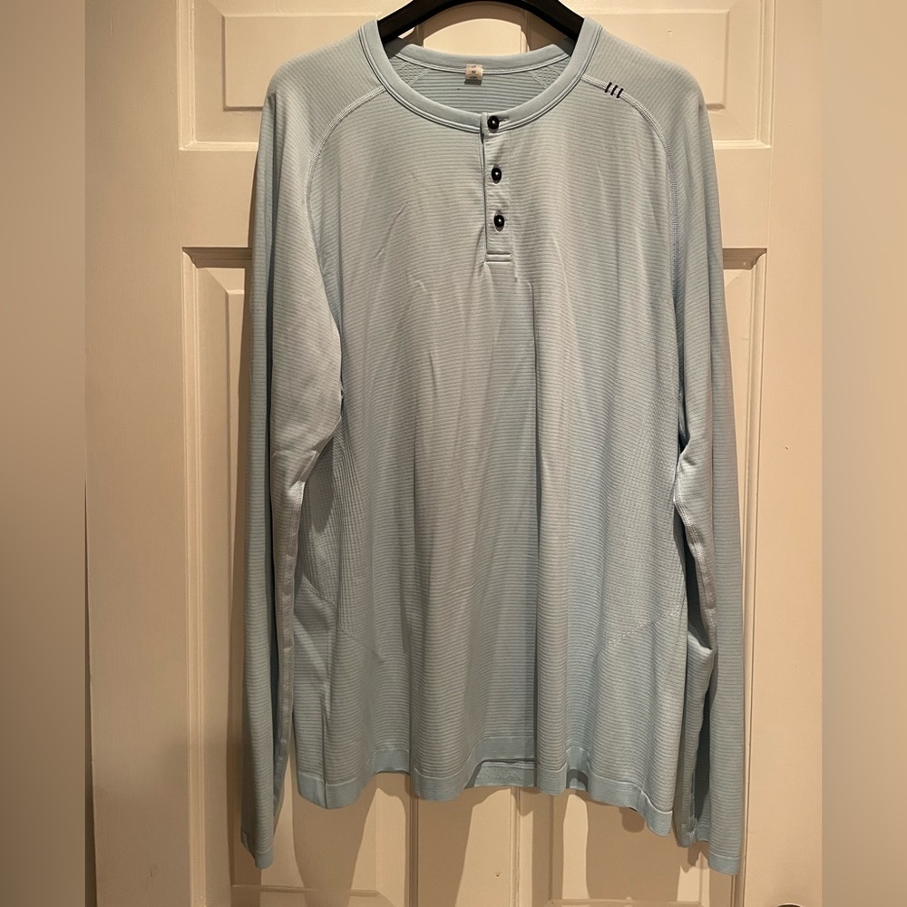 Men’s lululemon shirt (XXL)